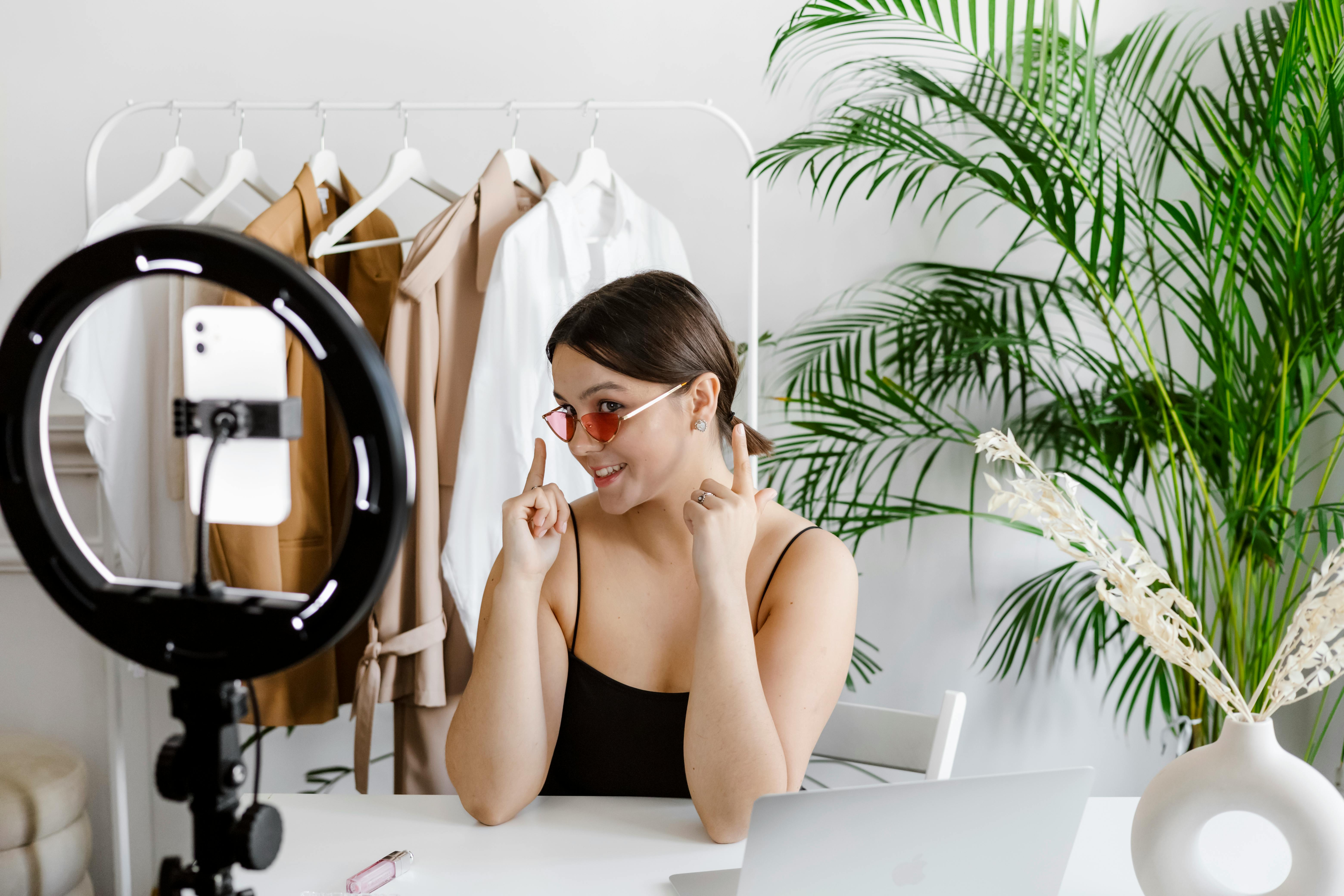 Affiliate &amp; Influencer Marketing: Expanding Your Reach Organically
